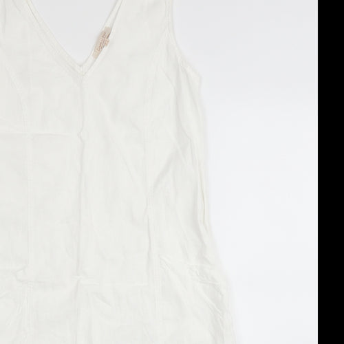 F&F Womens White   A-Line  Size 8