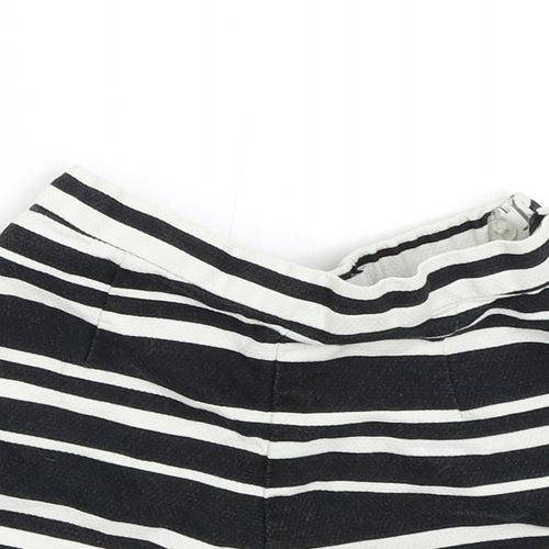 M&S Girls Black Striped  Hot Pants Shorts Size 5-6 Years