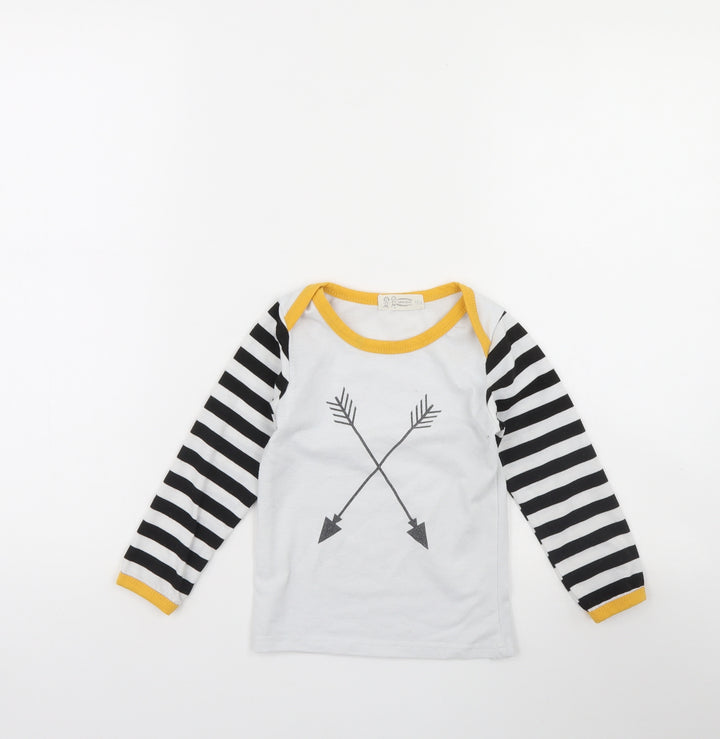 Preworn Girls White Striped  Basic T-Shirt Size 4 Years