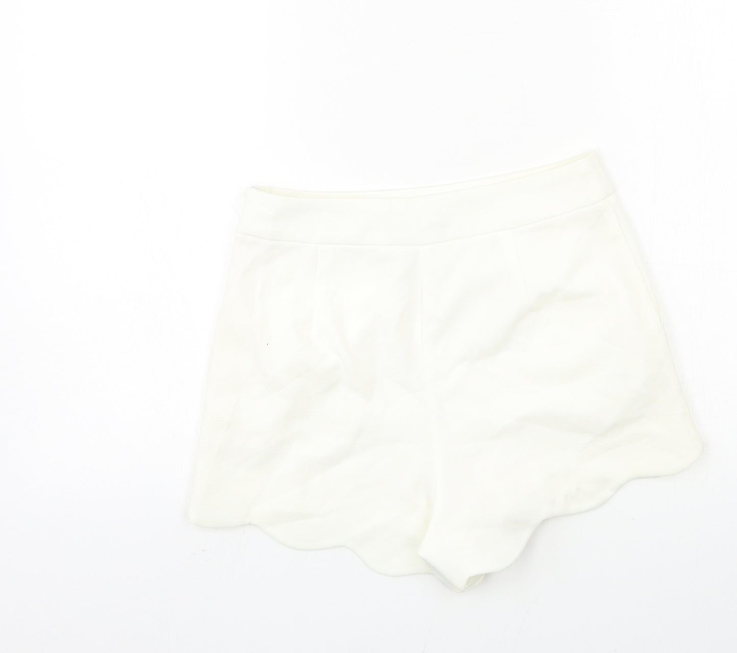 Boohoo Womens White   Hot Pants Shorts Size 6