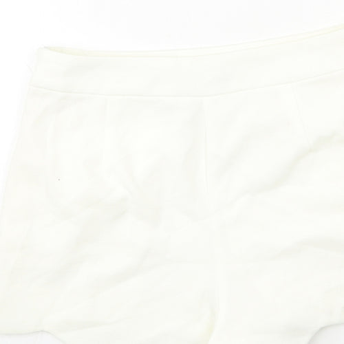 Boohoo Womens White   Hot Pants Shorts Size 6