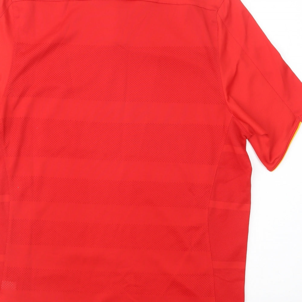 New Balance Mens Red   Basic T-Shirt Size S  - Liverpool FC