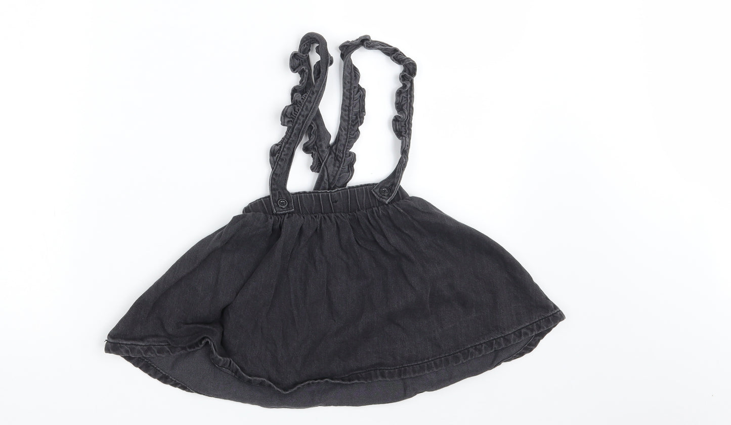 F&F Girls Black  Denim Pinafore/Dungaree Dress  Size 3-4 Years