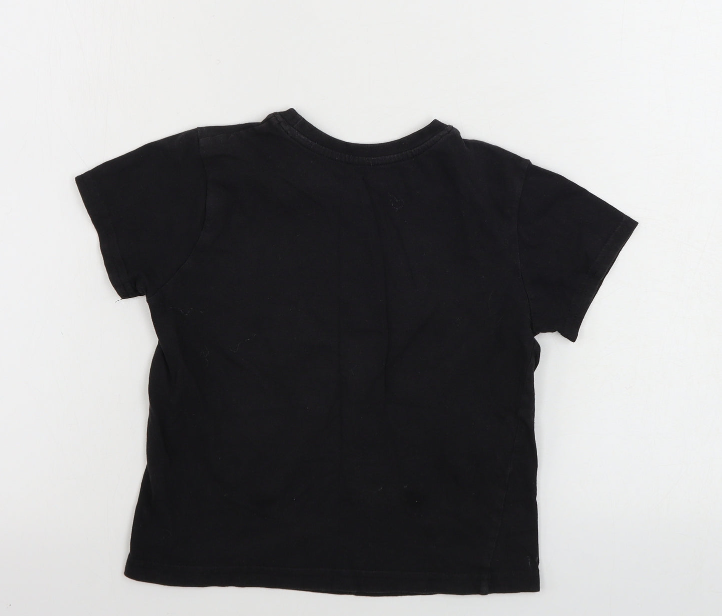 Primark  Boys Black   Basic T-Shirt Size 5-6 Years