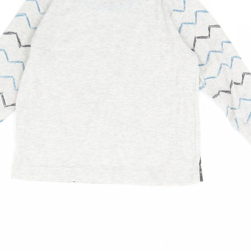 Preworn Baby Grey   Basic T-Shirt Size 12 Months