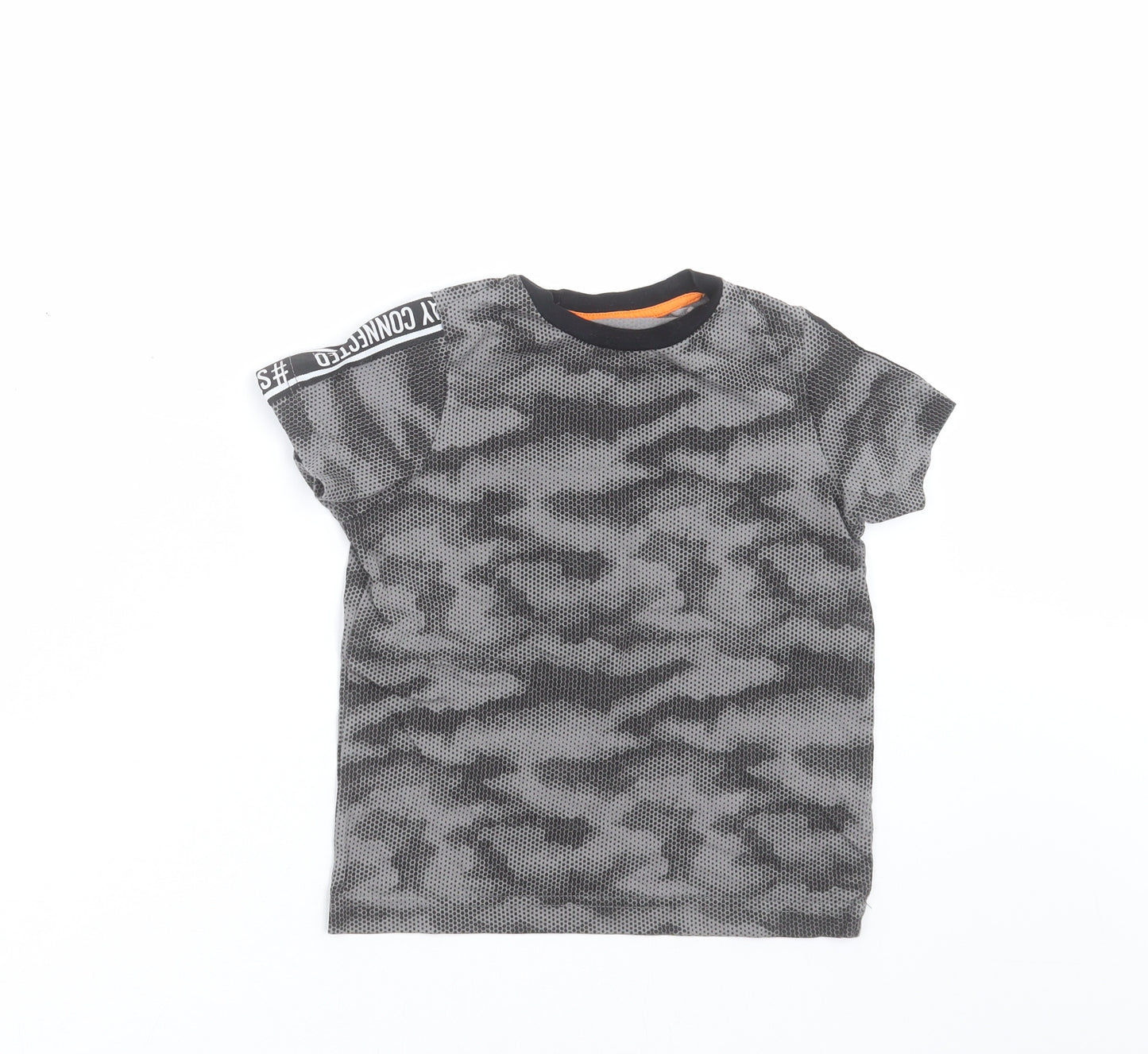 Matalan Boys Grey Camouflage  Basic T-Shirt Size 5 Years