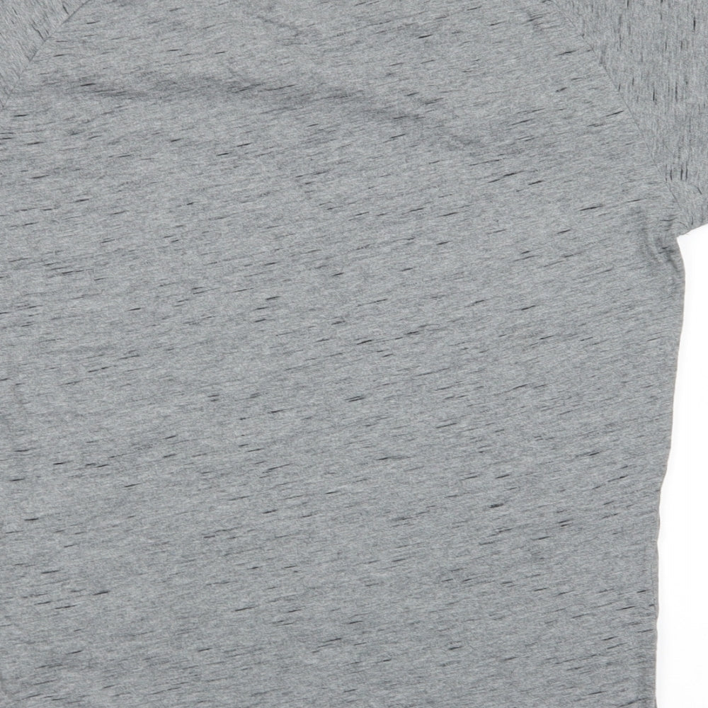 PUMA Mens Grey    T-Shirt Size M
