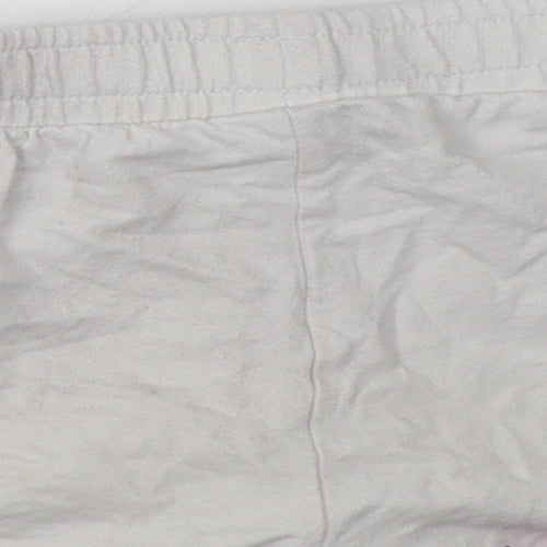 F&F Girls White   Sweat Shorts Size 8-9 Years