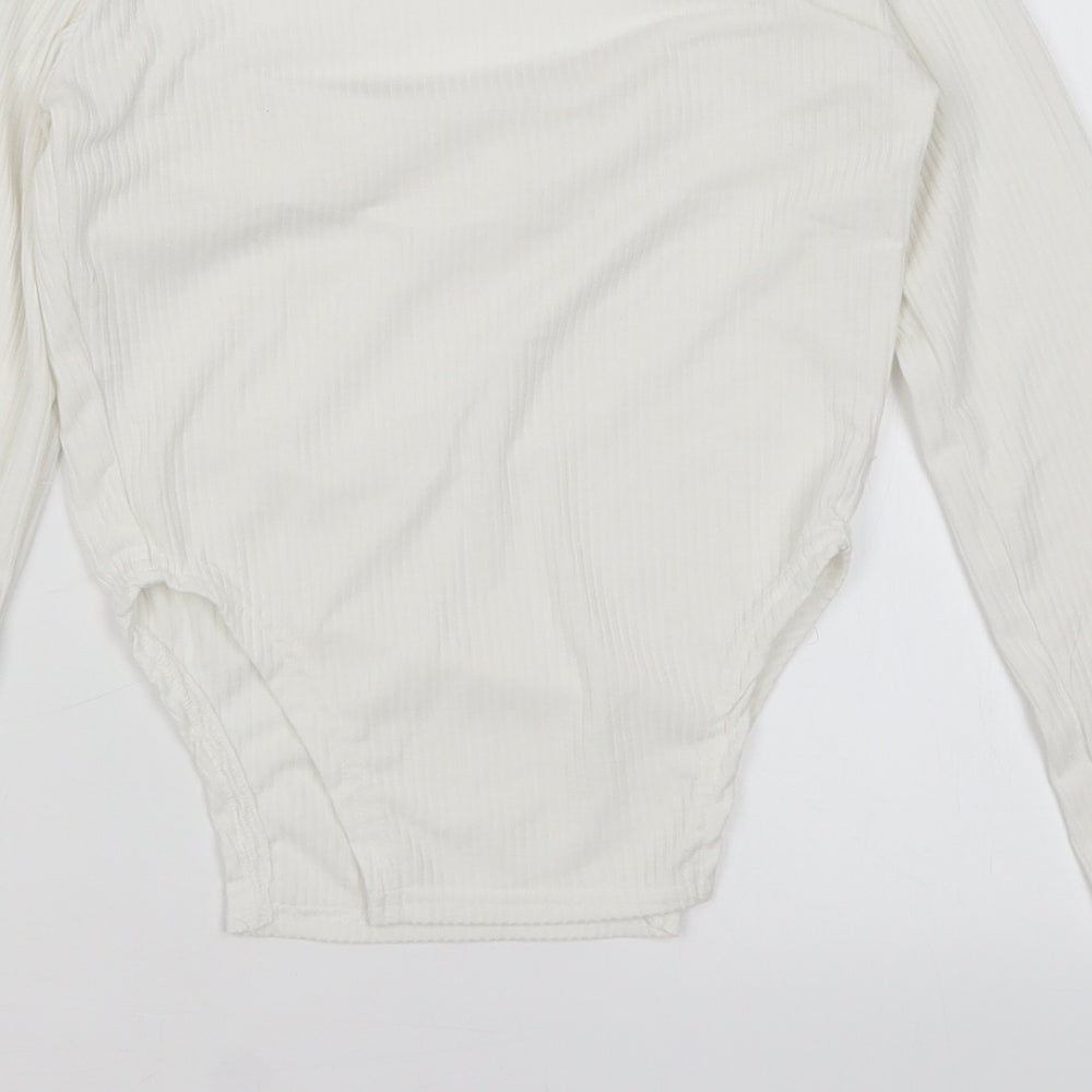 Pretty Little Thing Womens White   Basic T-Shirt Size 4
