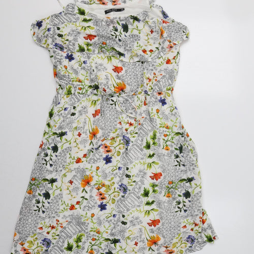 Max Jeans Womens White Floral  Fit & Flare  Size M Round Neck