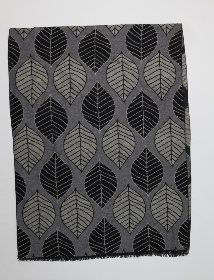 Preworn Womens Grey Geometric Acrylic  Shawl/Wrap