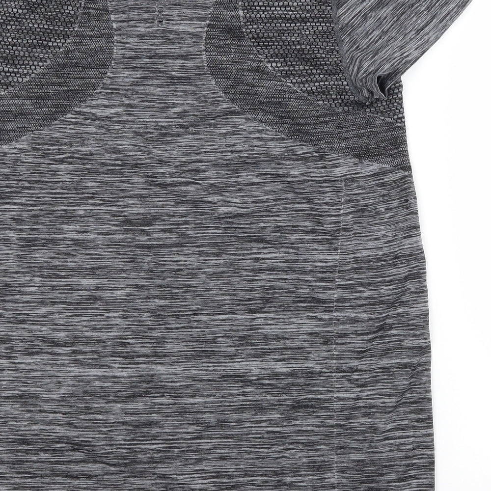 Preworn Mens Grey  Nylon Basic T-Shirt Size L Scoop Neck