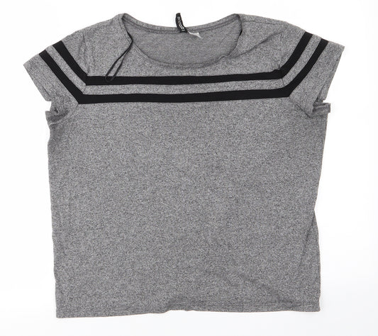 Front view of Divided women’s grey viscose basic t-shirt, round neck - grey black mix 2 black stripes on chest and arms