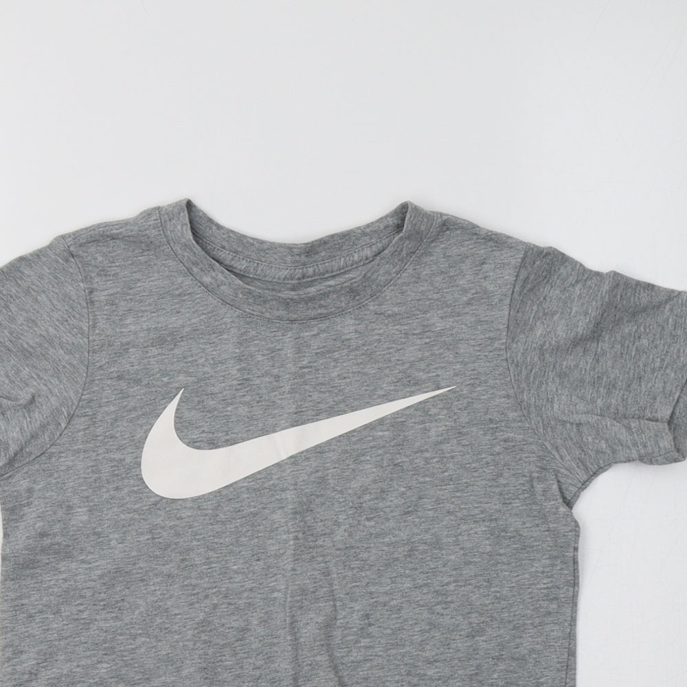 Nike Girls Grey  Cotton Basic T-Shirt Size 6-7 Years Crew Neck