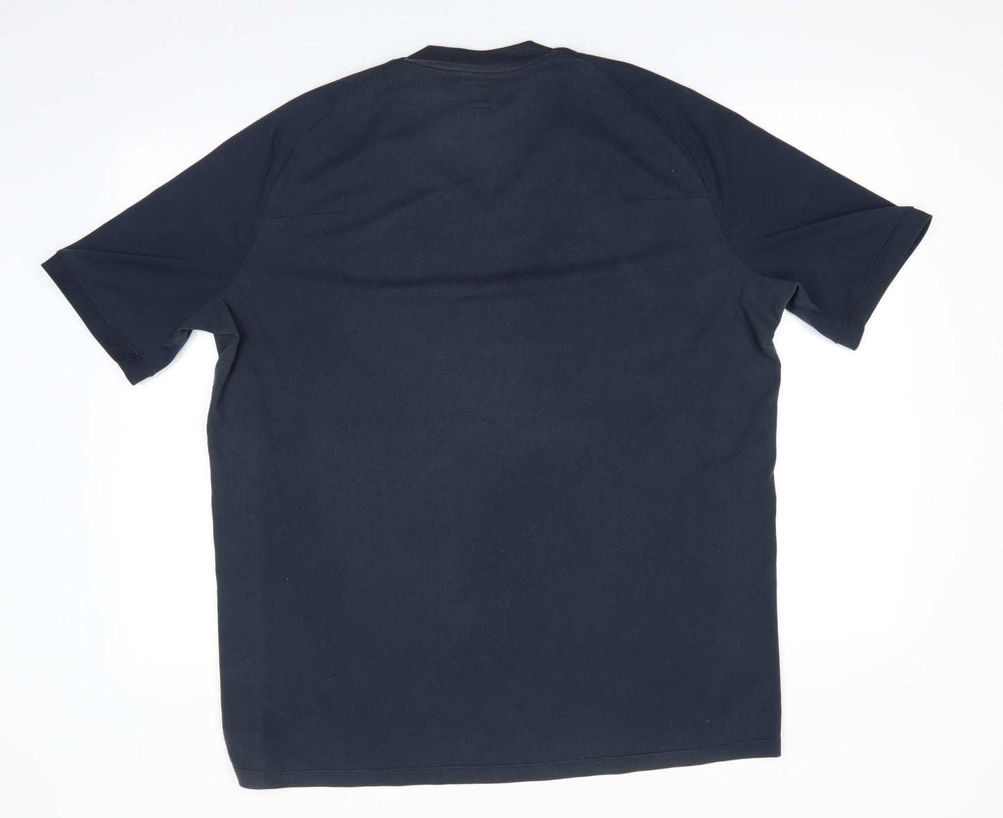 Tailored By Umbra Mens Blue    T-Shirt Size XL V-Neck  - Etihad Airways M.C.F.C