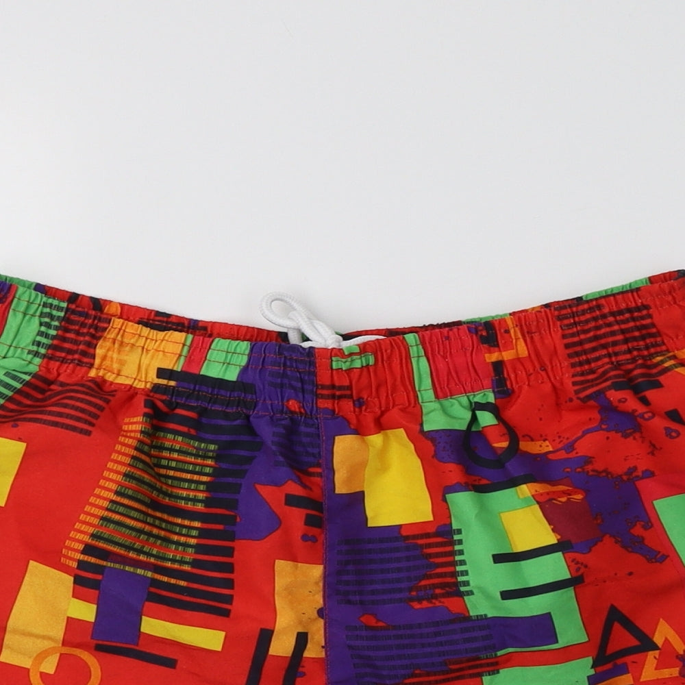 Umbro Mens Multicoloured Geometric Polyester Bermuda Shorts Size S L6 in Regular