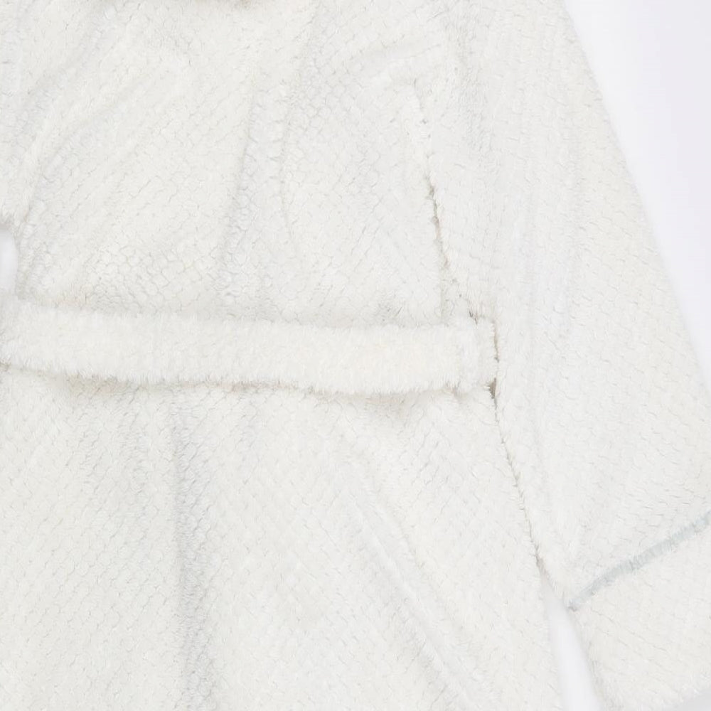 Peaches & Dreams Womens White Solid   Robe Size M   - Fluffy texture