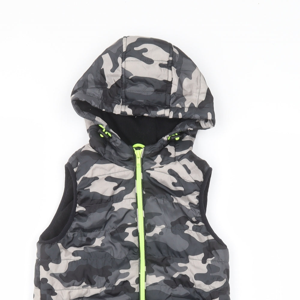 Matalan Boys Green Camouflage  Gilet Coat Size 8 Years