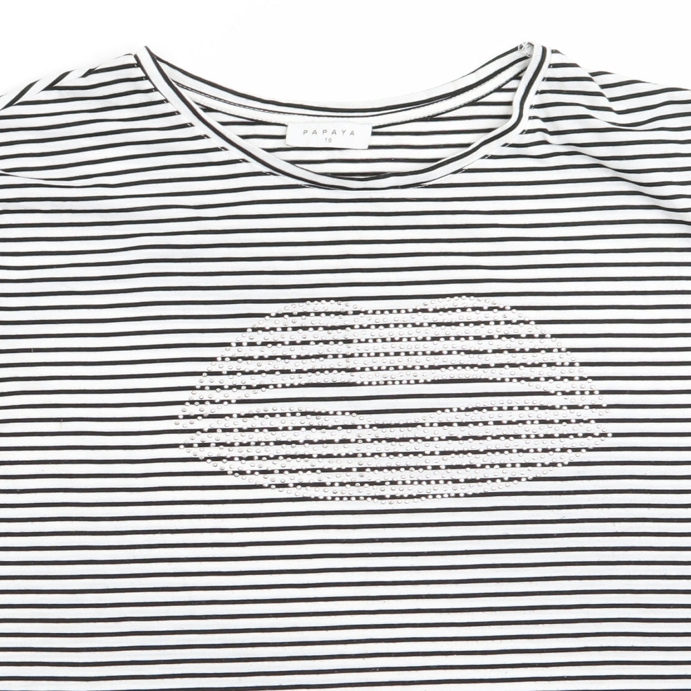 Papaya Womens Black Striped  Basic T-Shirt Size 16 Round Neck - Beaded lips