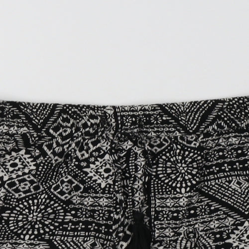 Primark Womens Black Geometric Viscose Bermuda Shorts Size 6 L3.5 in Regular