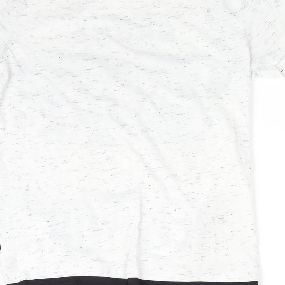Primark Boys White   Basic T-Shirt Size 6-7 Years Round Neck  - Bronx Vibes Black fleck