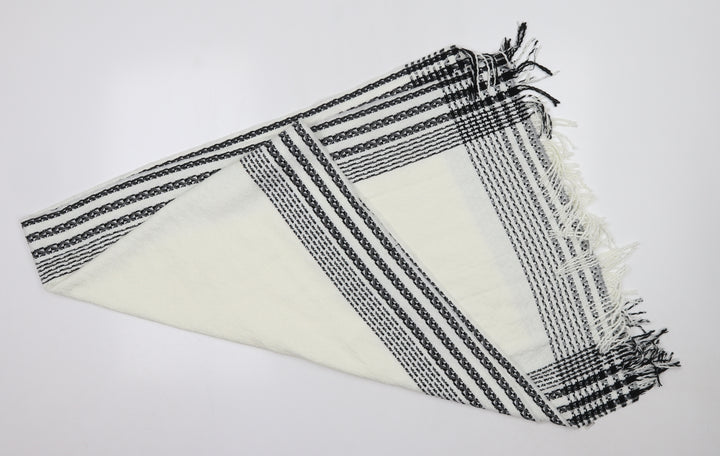 M&S Womens White Acrylic Scarf