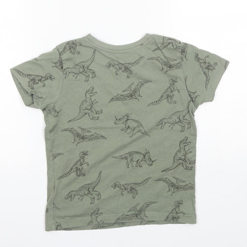 Primark Girls Green  Cotton Basic T-Shirt Size 6-7 Years Round Neck
