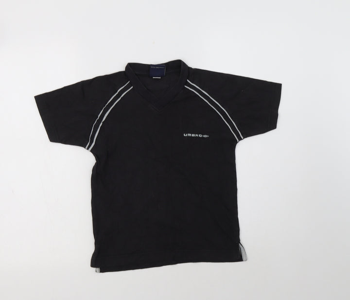Umbro Boys Black  Cotton Basic T-Shirt Size 9-10 Years V-Neck