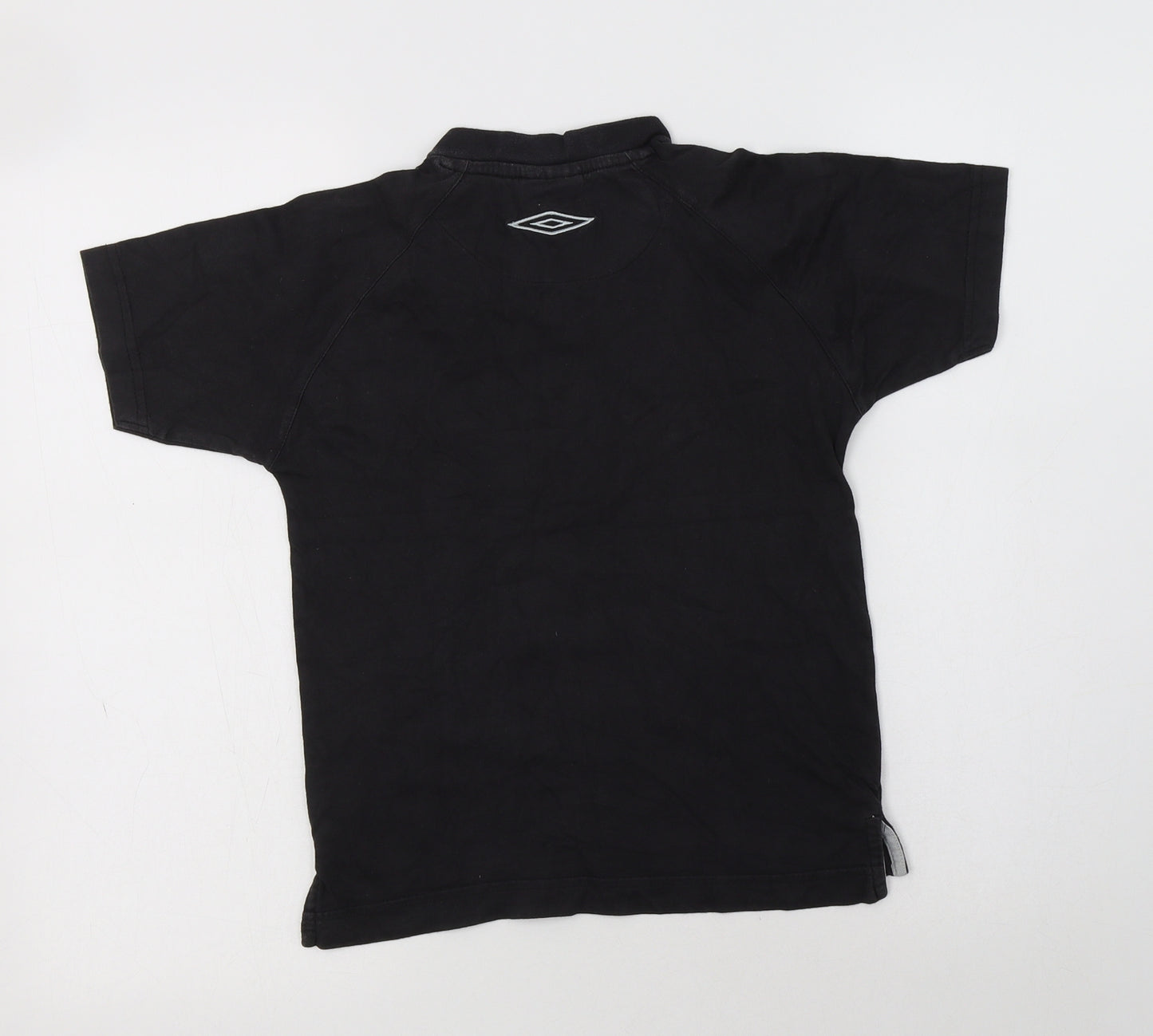 Umbro Boys Black  Cotton Basic T-Shirt Size 9-10 Years V-Neck