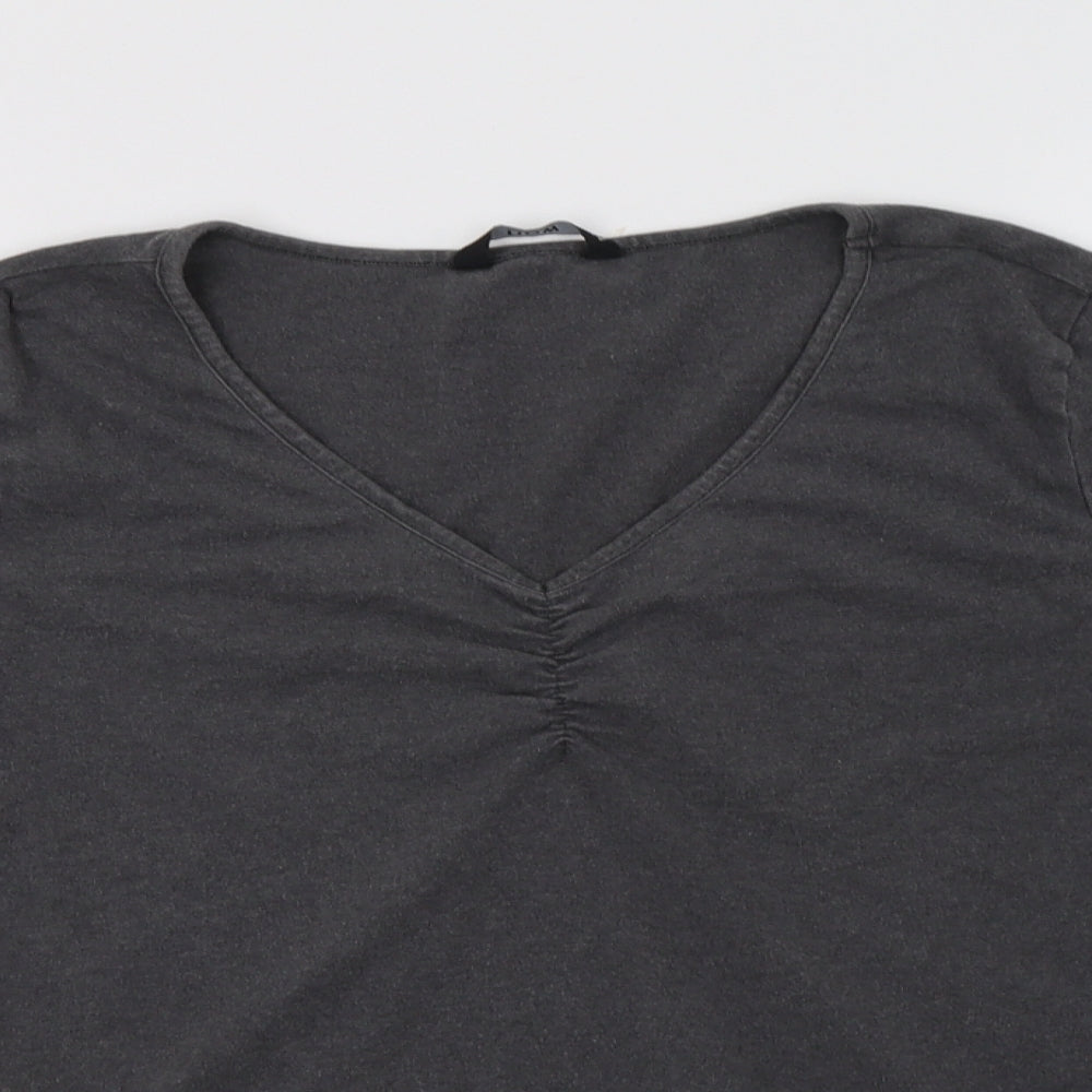 Now Womens Grey  Cotton Basic T-Shirt Size 14 V-Neck
