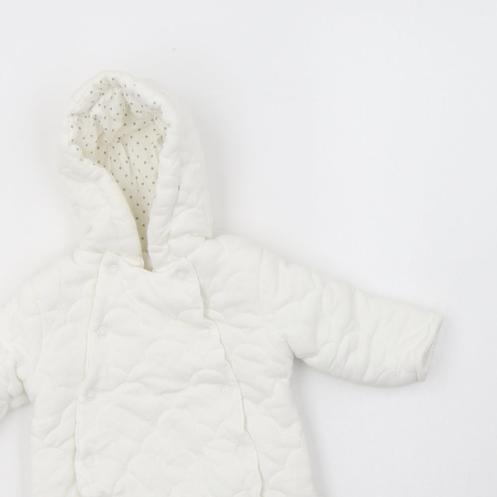 George Baby White    Snowsuit Size 0-3 Months   Snap