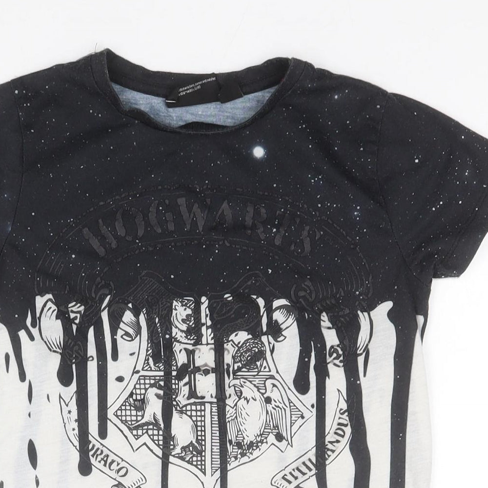 Harry Potter Boys Black  Polyester Basic T-Shirt Size 5-6 Years Round Neck  - Hogwarts Crest