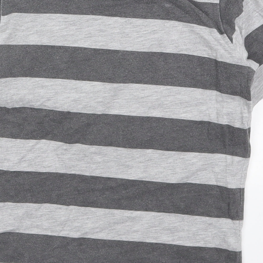 Primark Boys Grey Striped Cotton Basic T-Shirt Size 5-6 Years Round Neck Pullover - Batman