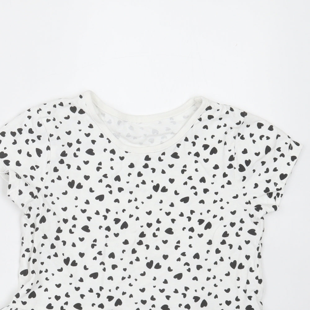 George Girls White Geometric Cotton Basic T-Shirt Size 4-5 Years Round Neck  - Heart pattern