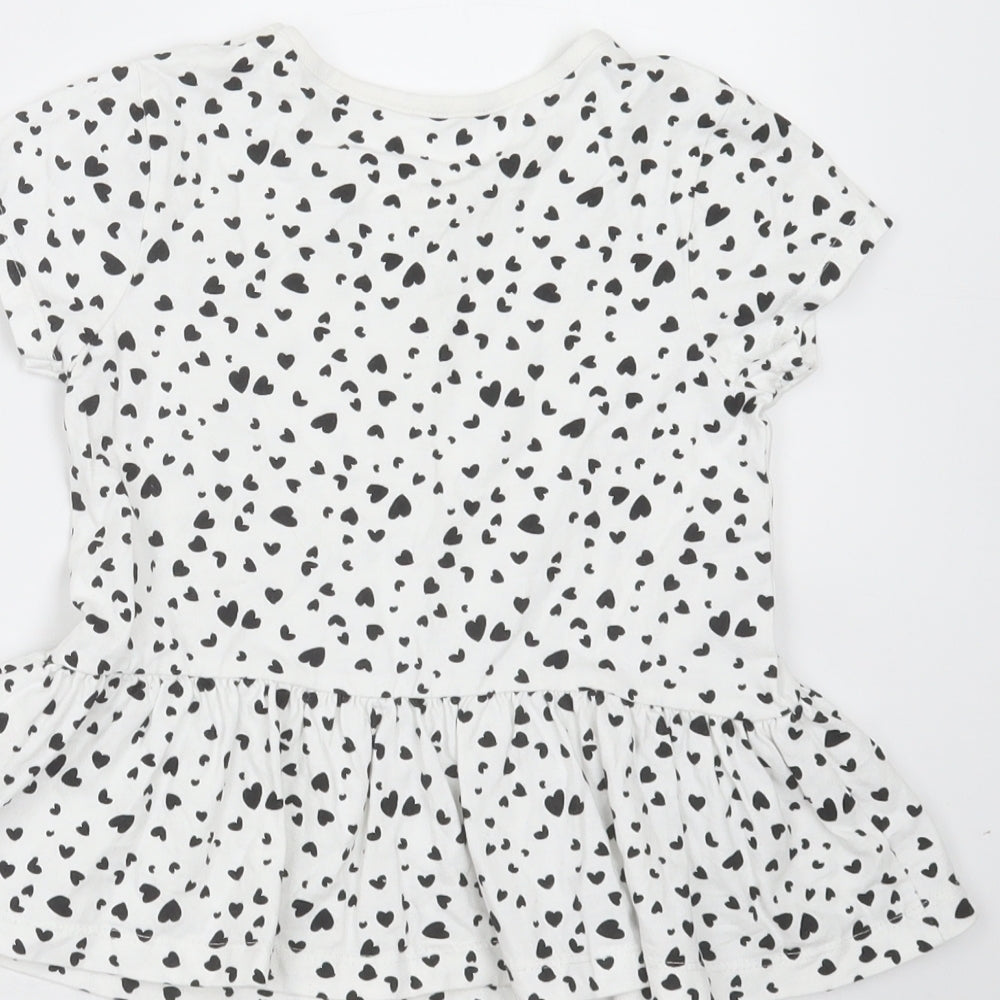 George Girls White Geometric Cotton Basic T-Shirt Size 4-5 Years Round Neck  - Heart pattern