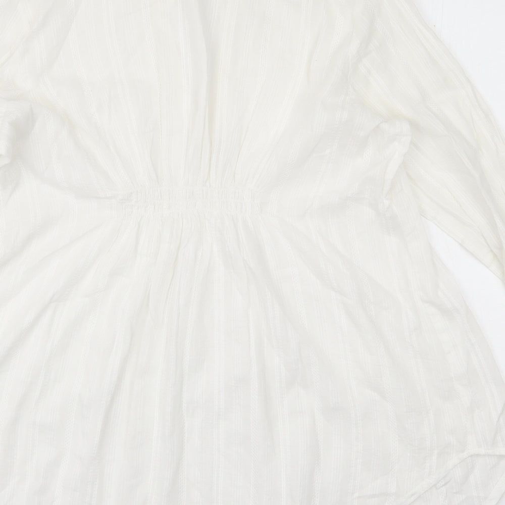 Femme Womens White  Cotton Basic Button-Up Size 10 V-Neck
