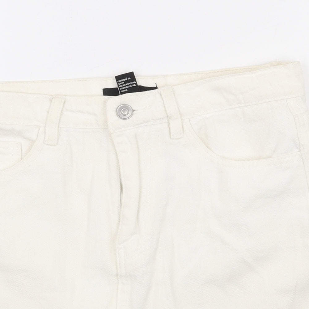 FOREVER 21 Womens White  Cotton Mini Skirt Size 28 in   Button