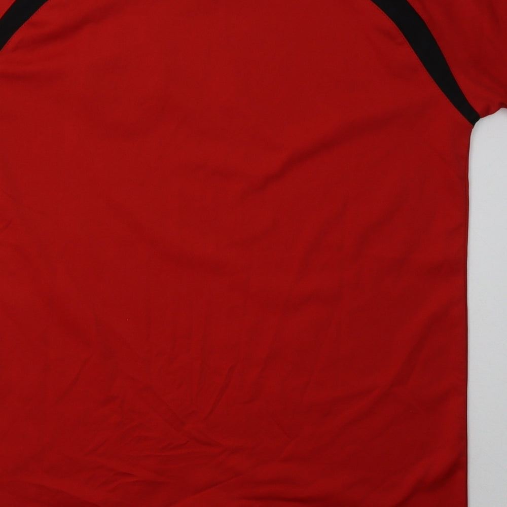 Manchester United Boys Red  Polyester Basic T-Shirt Size 12-13 Years Crew Neck Pullover - Manchester United