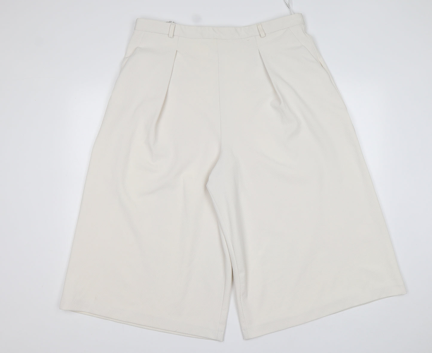 Atmosphere Womens White  Polyester Bermuda Shorts Size 16 L18 in Regular