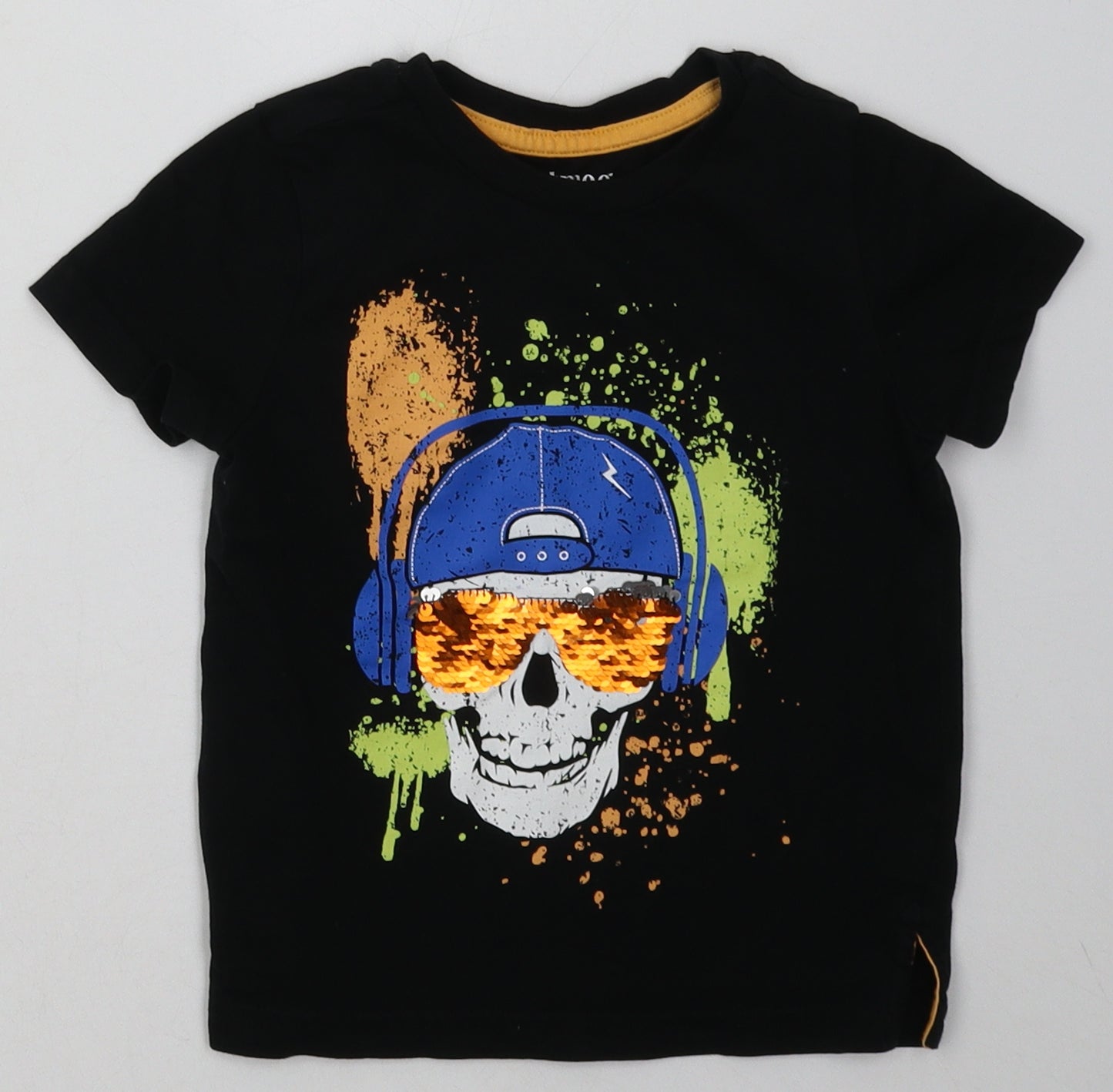 Nutmeg Boys Black  Coir Basic T-Shirt Size 3-4 Years Crew Neck Pullover - musical skull - sequin detail