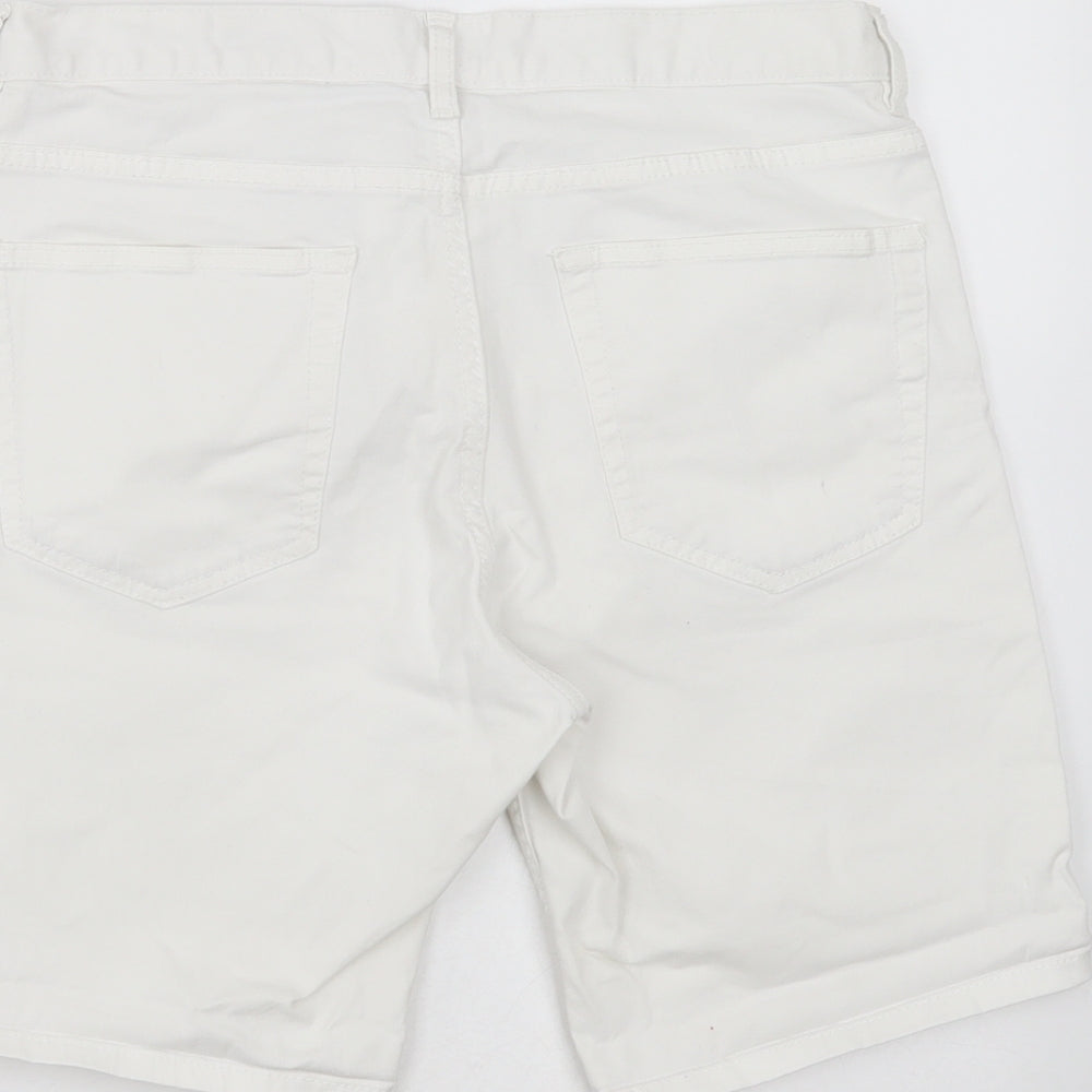 H&M Mens White  Cotton Bermuda Shorts Size 28 in L8 in Regular Zip