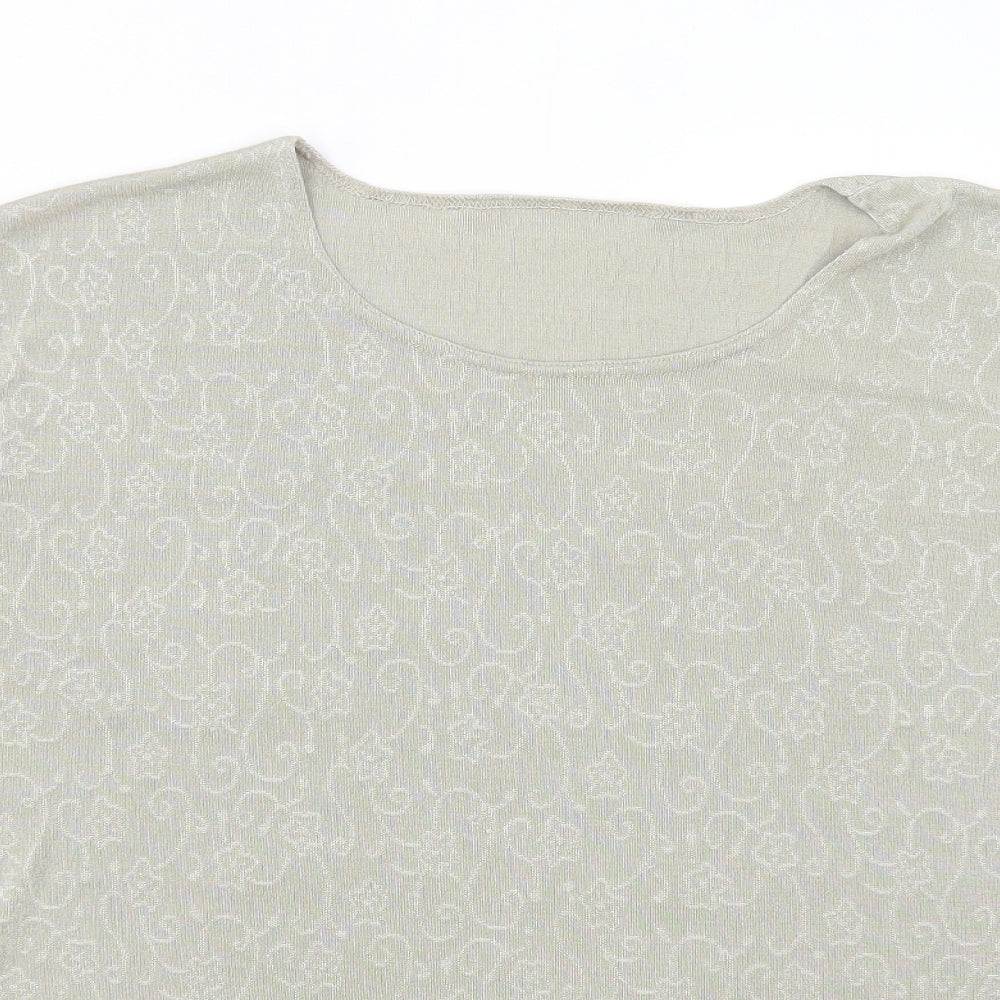 Preworn Womens Green Geometric Polyester Basic T-Shirt Size L Round Neck