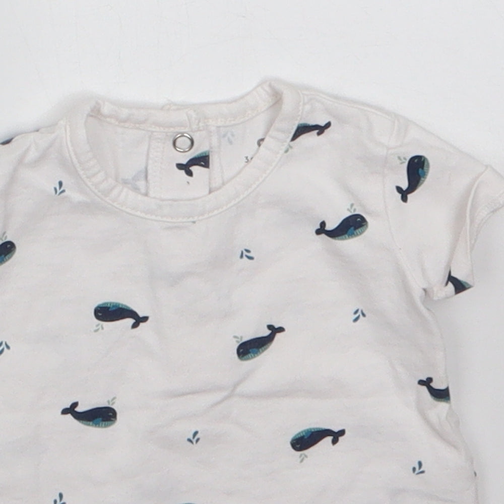 Preworn Baby White  100% Cotton Basic T-Shirt Size 3-6 Months Round Neck  - Whale