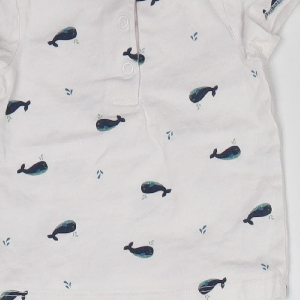 Preworn Baby White  100% Cotton Basic T-Shirt Size 3-6 Months Round Neck  - Whale
