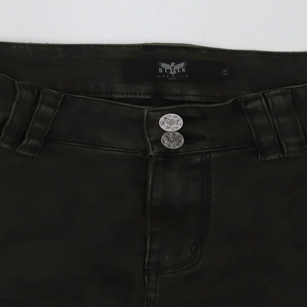 Black Premium Womens Green Camouflage Cotton Cargo Shorts Size 29 in L6 in Regular Button