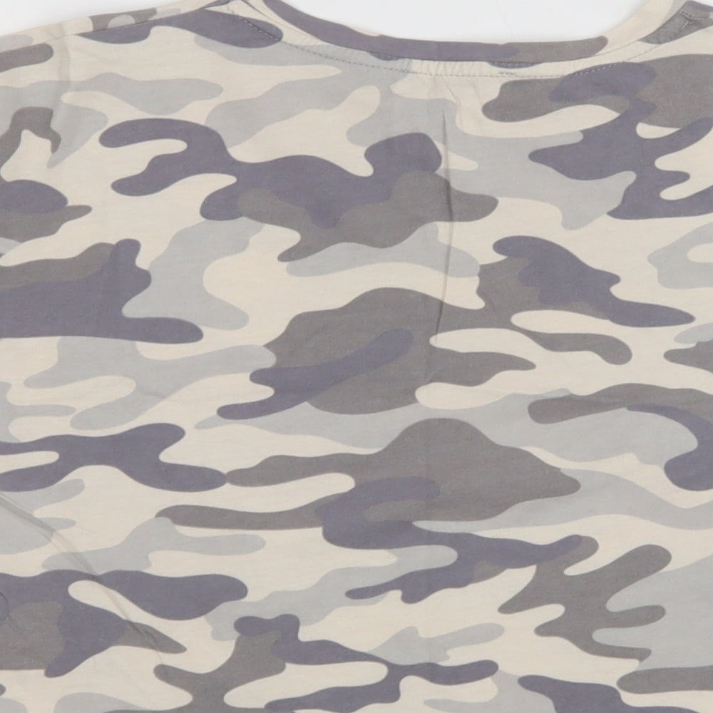 New Look Girls Grey Camouflage Cotton Cropped T-Shirt Size 14-15 Years Crew Neck