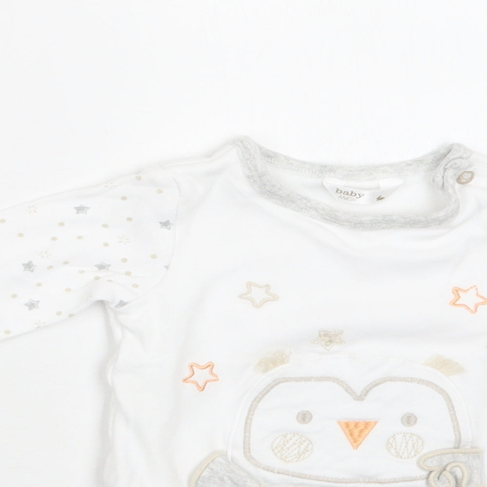 M & Co Baby White Geometric Cotton Romper One-Piece Size 6-9 Months  Snap - Star Print