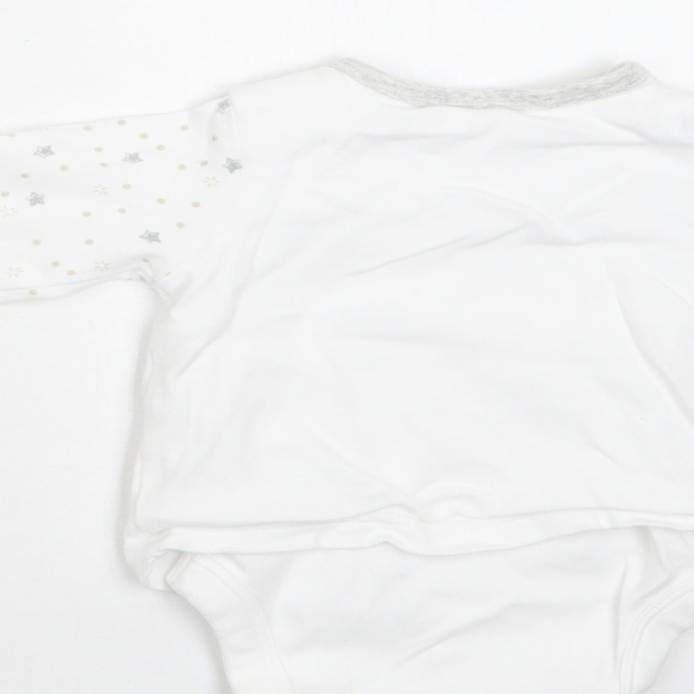 M & Co Baby White Geometric Cotton Romper One-Piece Size 6-9 Months  Snap - Star Print