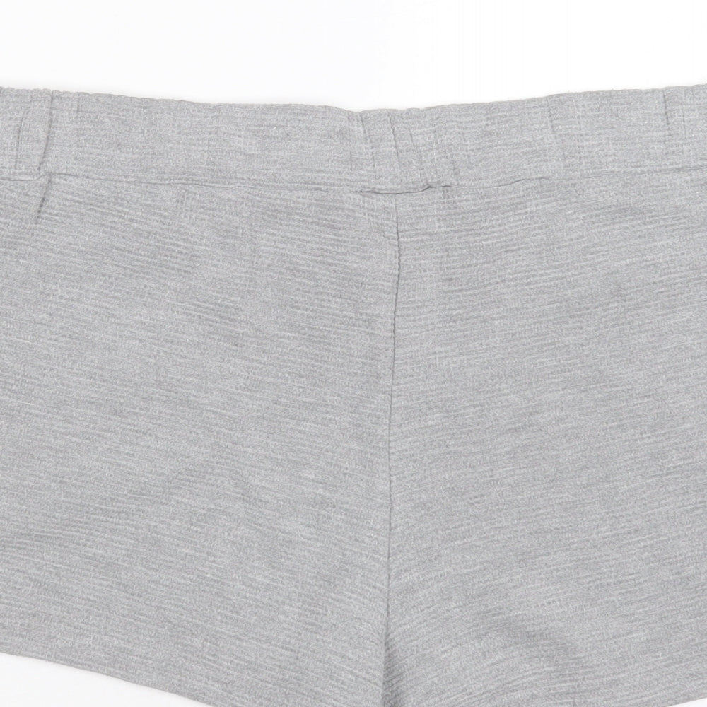 Boohoo Womens Grey  Polyester Blend Hot Pants Shorts Size 14  Regular