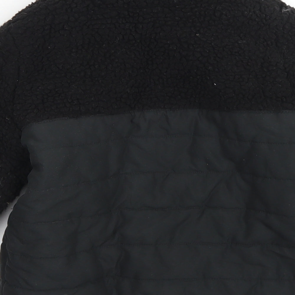Umbro Boys Black   Jacket  Size 8-9 Years  Zip